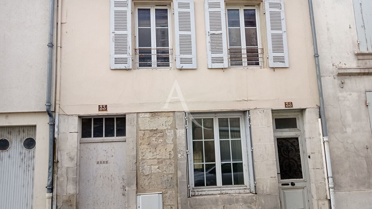 maison 4 pièces 76 m2 à vendre à Saint-Jean-d'Angély (17400)