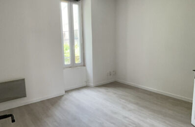 location appartement 415 € CC /mois à proximité de Sauveterre (30150)