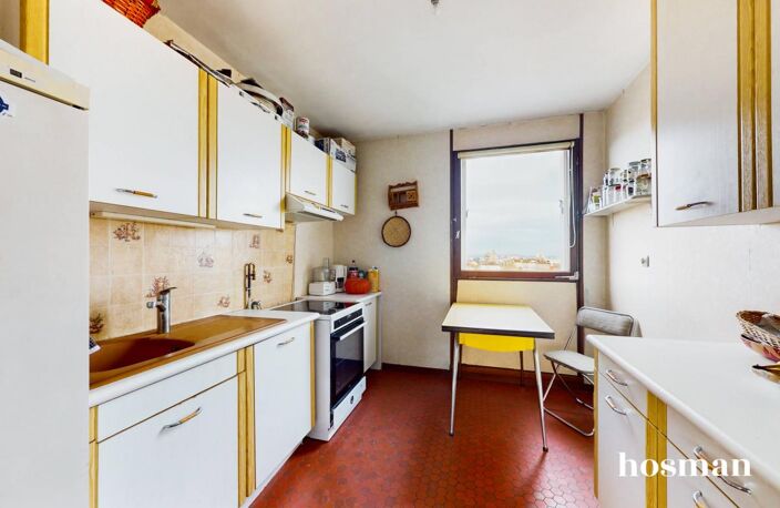 3 pièces traversant de 63 m² – Dernier étage  avec ascenseur – Lumineux et sans vis-à-vis – Quartier Mont-Valérien — photo 4