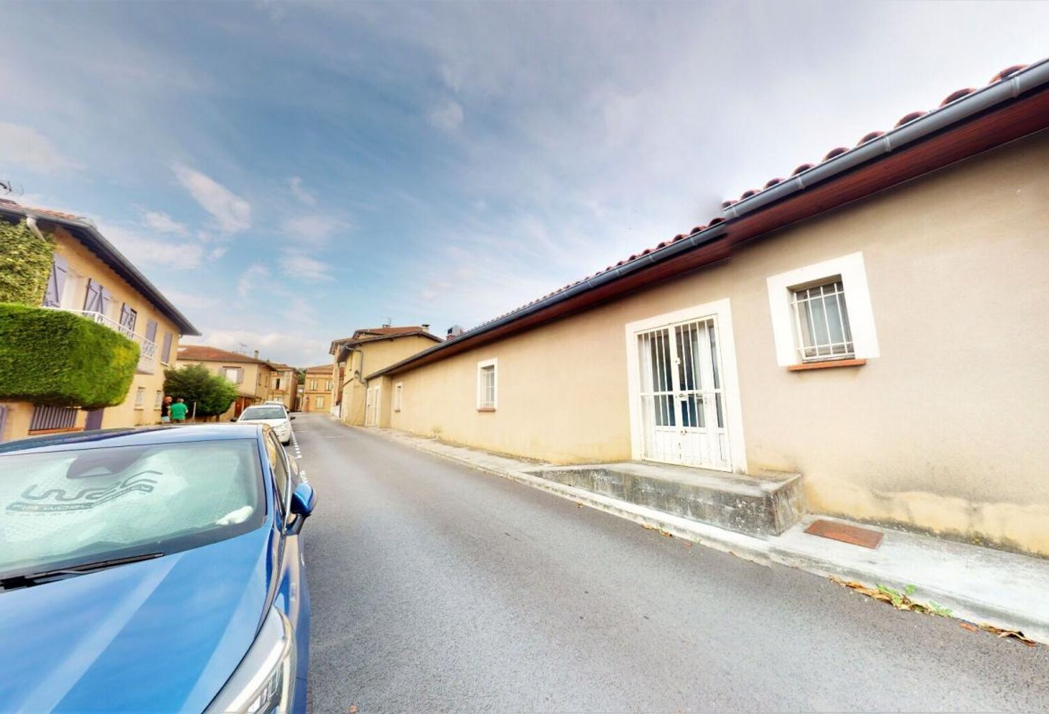 MUR A VENDRE - PLATEAU DE 342M2 AU CENTRE DE CASTELNAU D'ESTRETEFONDS A RENOVER — photo 1