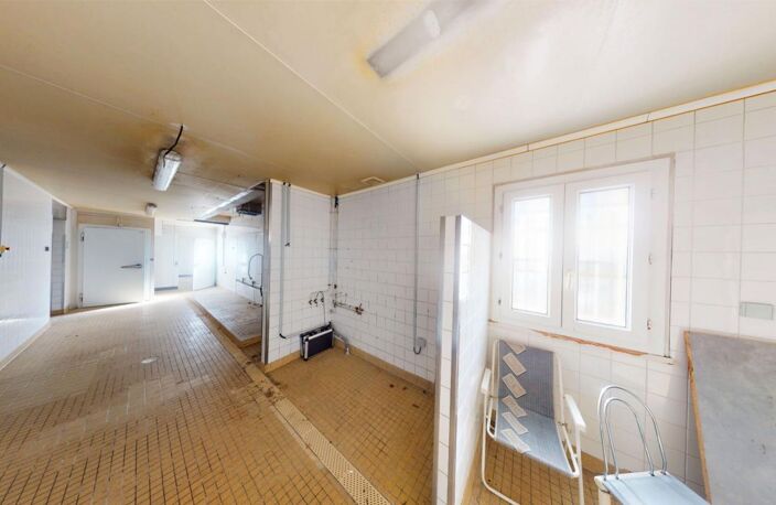 MUR A VENDRE - PLATEAU DE 342M2 AU CENTRE DE CASTELNAU D'ESTRETEFONDS A RENOVER — photo 5