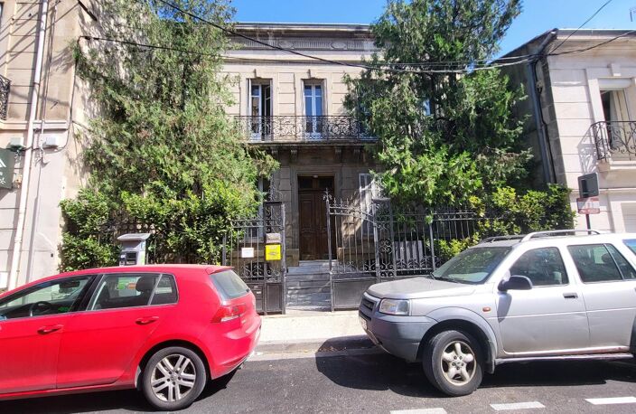 Location commerce  40 m² à Salon-de-Provence (13300) — photo 2