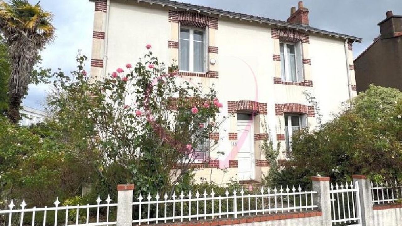 maison 7 pièces 204 m2 à vendre à Sainte-Luce-sur-Loire (44980)