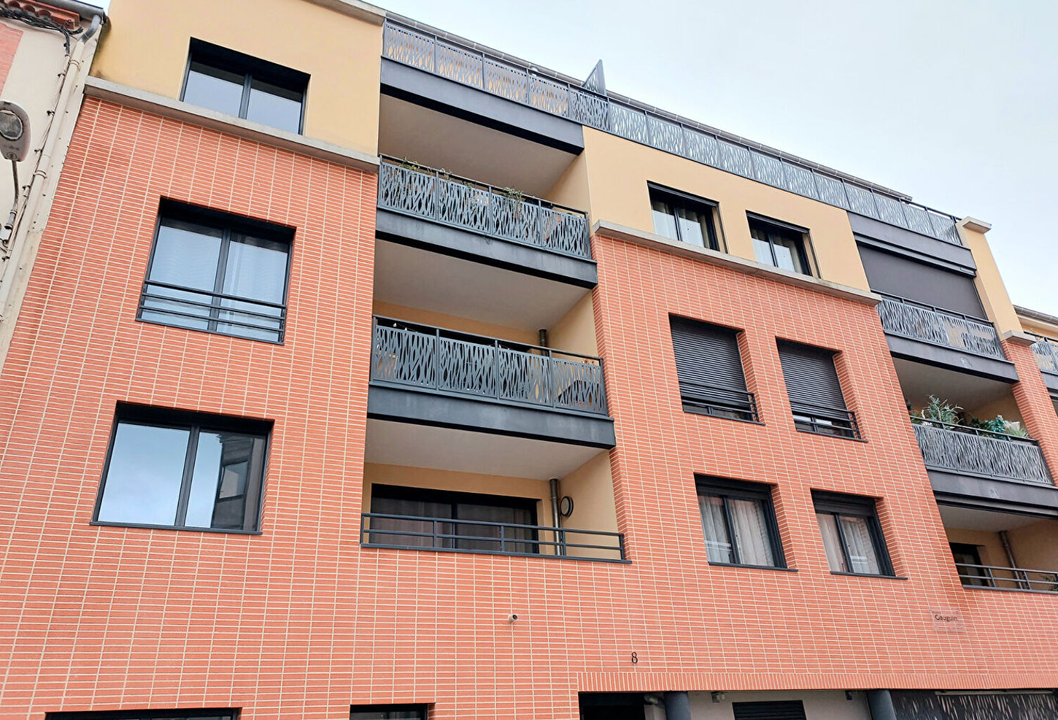 VENDU - Appartement T2  neuf avec place de parking privative — photo 1