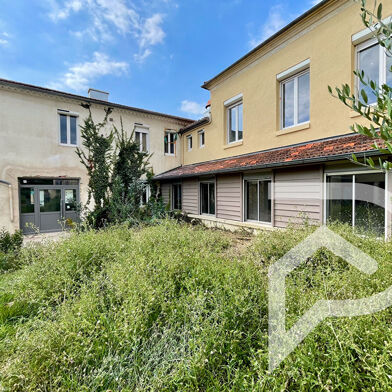 Commerce 3 pièces 2550 €