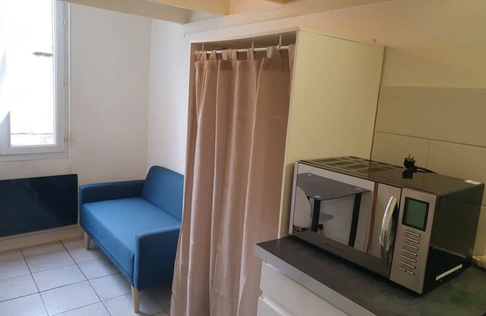 A LOUER- Niort : STUDIO de 11,56 m² EXCLUSIVITÉ - studio meublé — photo 2