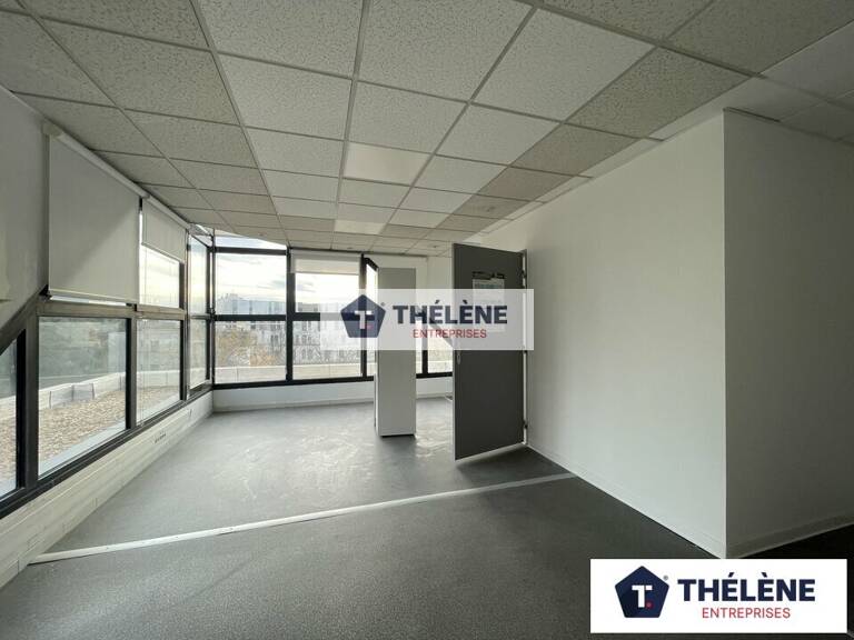 BUREAUX à LOUER — photo 1