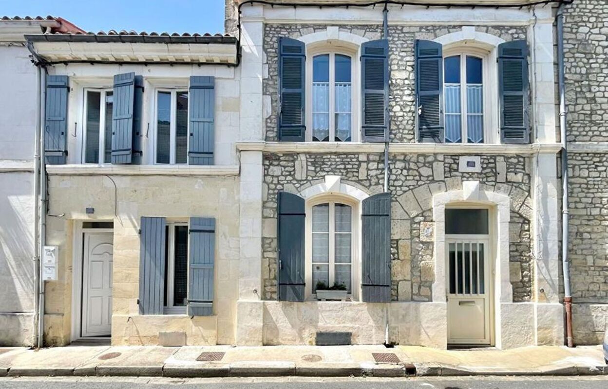 maison 7 pièces 129 m2 à vendre à Saint-Jean-d'Angély (17400)