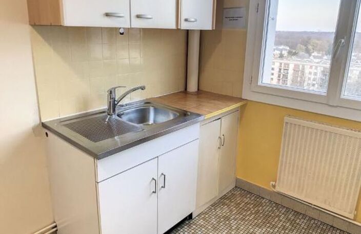 JOUE LES TOURS : appartement T1 (35 m²) en vente avec cave et parking privé — photo 4