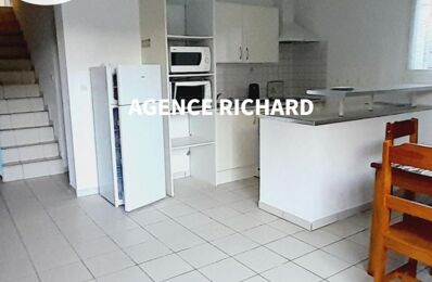 location maison 800 € CC /mois à proximité de Hyères (83400)