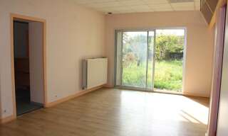 Bureau 3 Pièces 187 m² à vendre à Saint-Savin (86310)