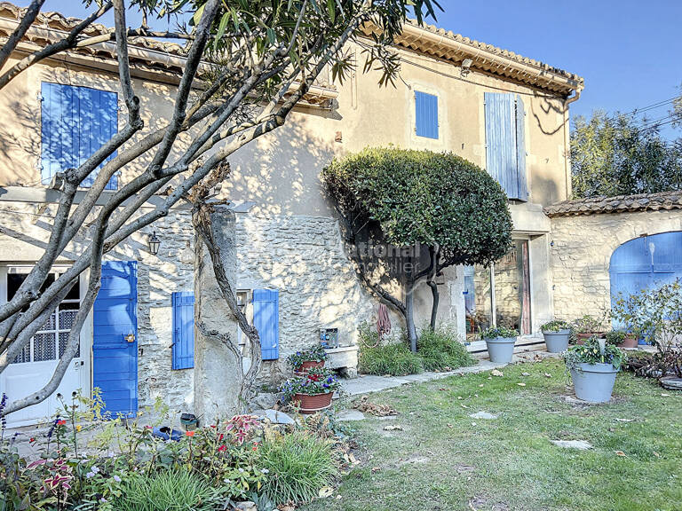 Maison Saint Remy De Provence 8 pièce(s) 210 m2 terrain 2900 m2 — photo 1