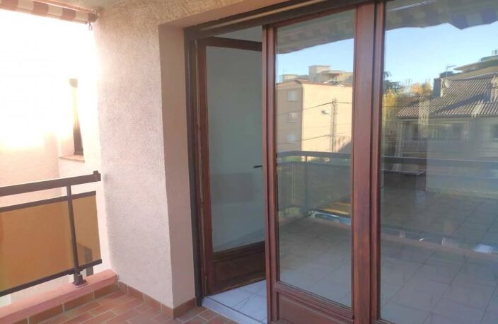 APPARTEMENT  T2 DERNIER ETAGE. — photo 5