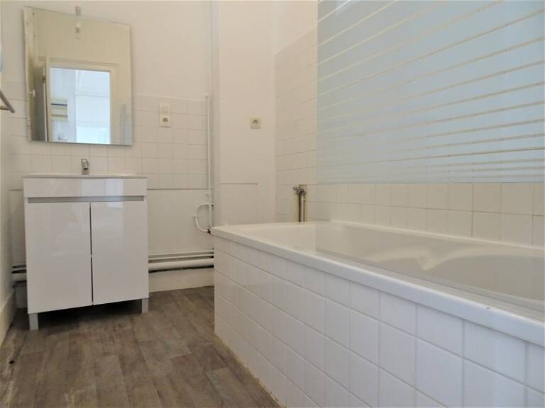 F4 — photo 1