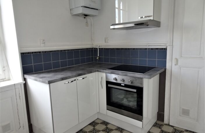 F4 — photo 2