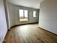 T2 — photo 2