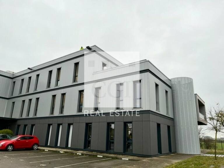 BUREAUX à LOUER — photo 1