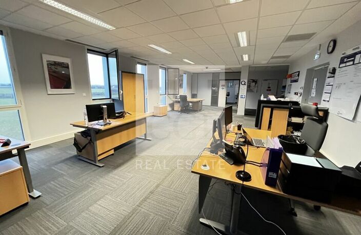 BUREAUX à LOUER — photo 3