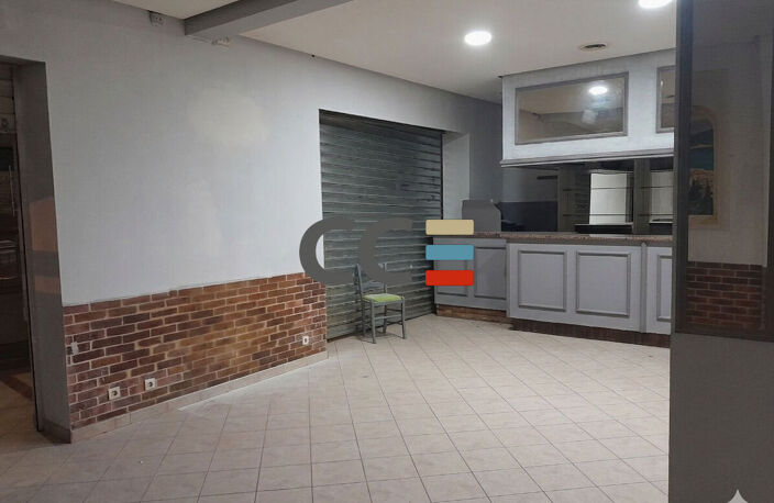 MURS COMMERCIAUX LIBRES 90 m2 — photo 3