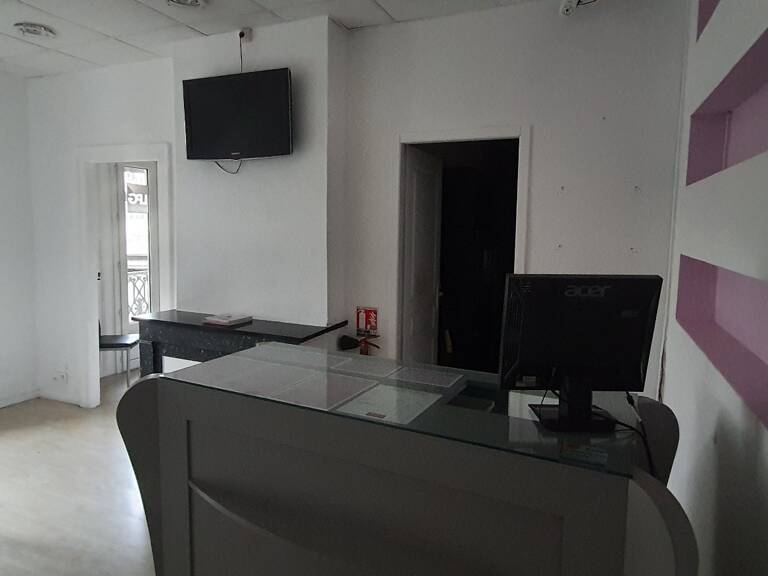 Local commercial — photo 1