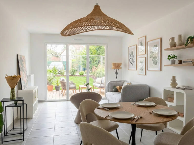 
          Appartement
          (46 à 82 m²)
          Saint-Cyr-sur-Loire
          -
          37540
         — photo 1