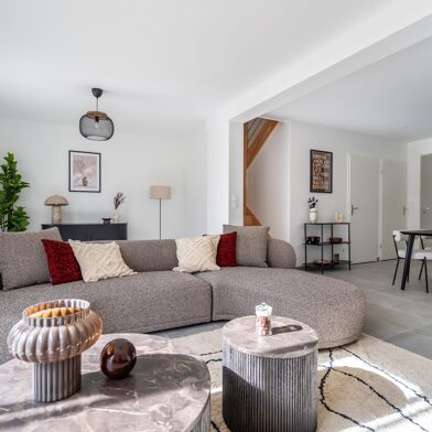 Maison 5 pièces 553300 €