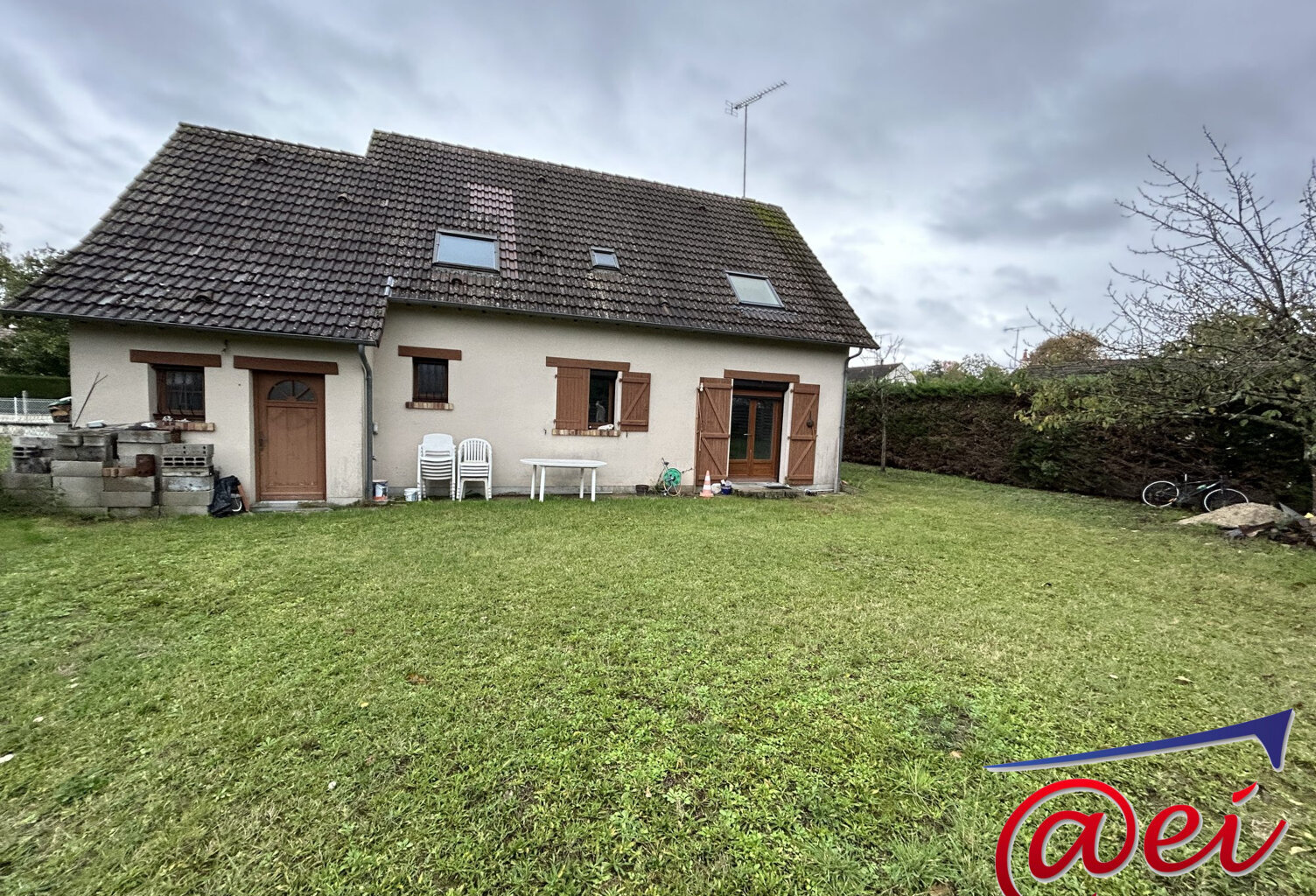Maison traditionnelle T6 sur 600 m² de terrain — photo 1