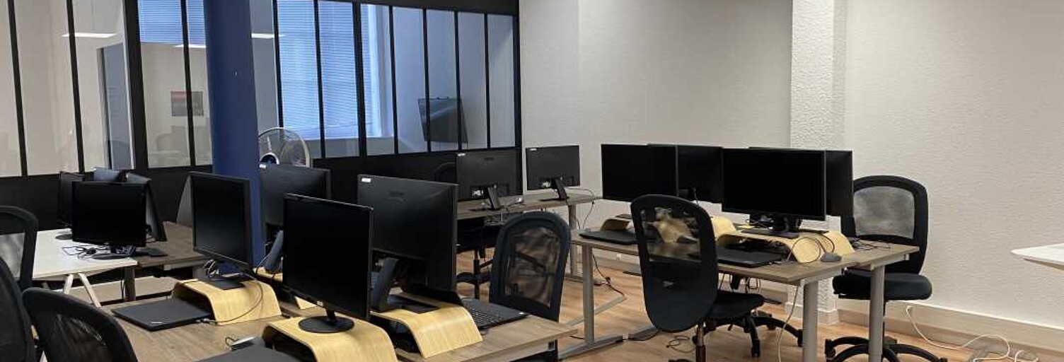 Bureau  170 m² à louer à Rennes (35000)