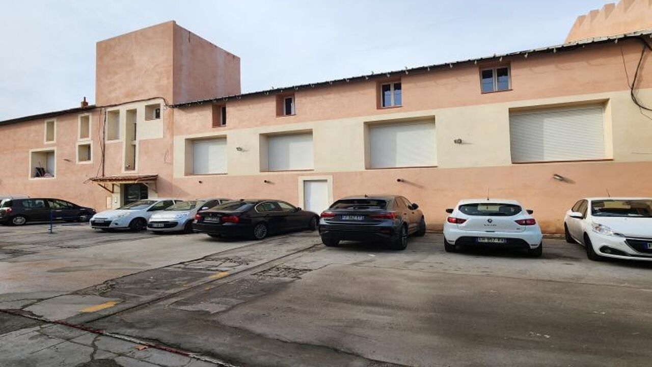 appartement 38 pièces 883 m2 à vendre à Marseille 15 (13015)
