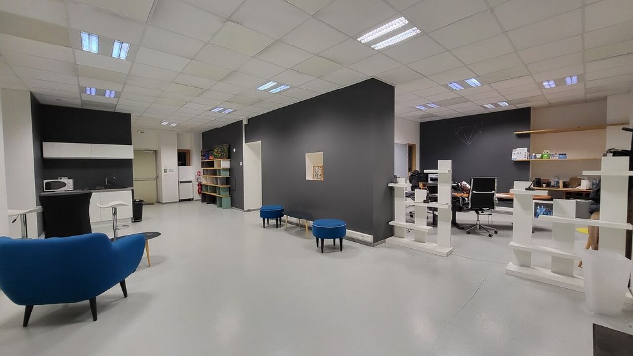 bureau  pièces 140 m2 à vendre à Chambéry (73000)