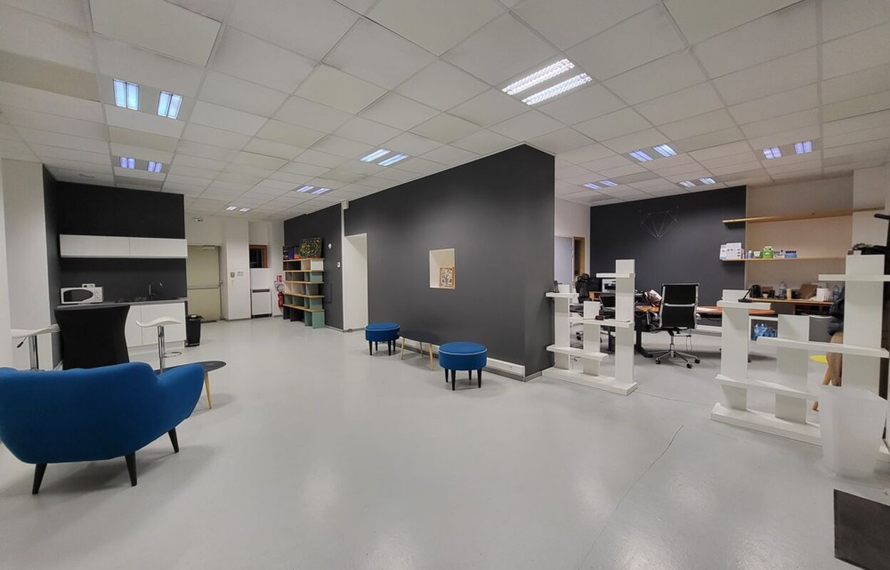 bureau  pièces 140 m2 à vendre à Chambéry (73000)