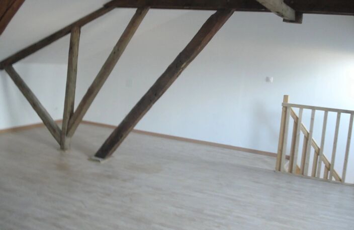 Location appartement  93 m² à Hirson (02500) — photo 3