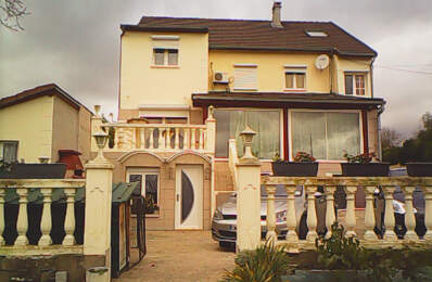 IMMEUBLE DE 450M2 HABITABLES + TERRAIN DE 600 M2- CONSTRUCTI — photo du bien