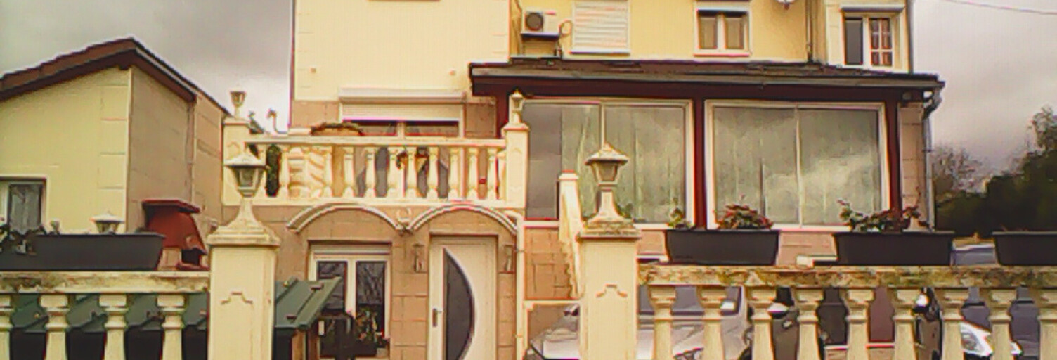 Immeuble  2081 m² à vendre à Saint-Denis (93380)