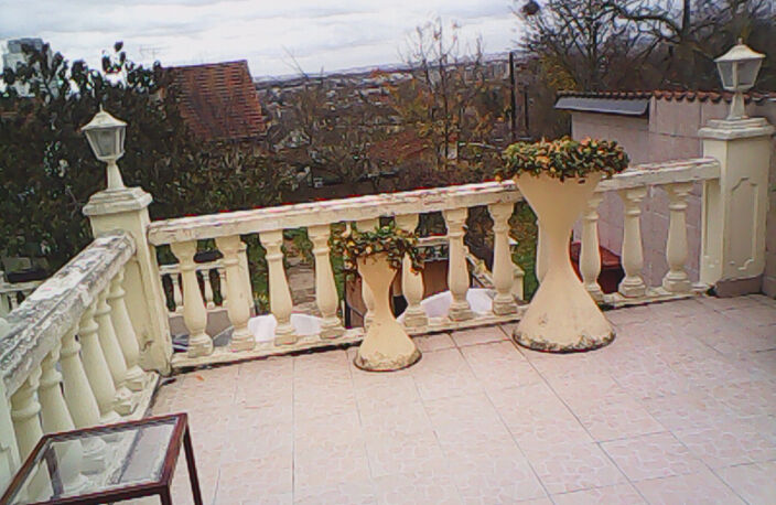 IMMEUBLE DE 450M2 HABITABLES + TERRAIN DE 600 M2- CONSTRUCTI — photo 2