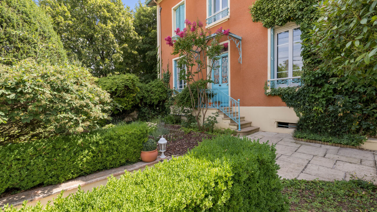 maison 7 pièces 320 m2 à vendre à Villefranche-sur-Saône (69400)
