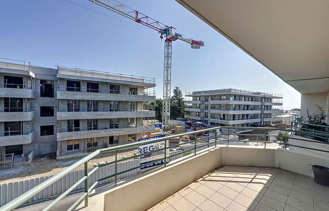 appartement 2 pièces 41 m2 à vendre à Villeneuve-Loubet (06270)