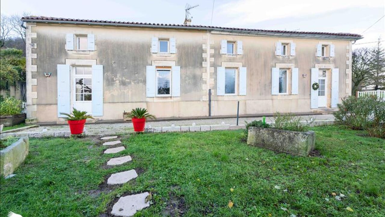 maison 11 pièces 280 m2 à vendre à Saint-Fort-sur-Gironde (17240)