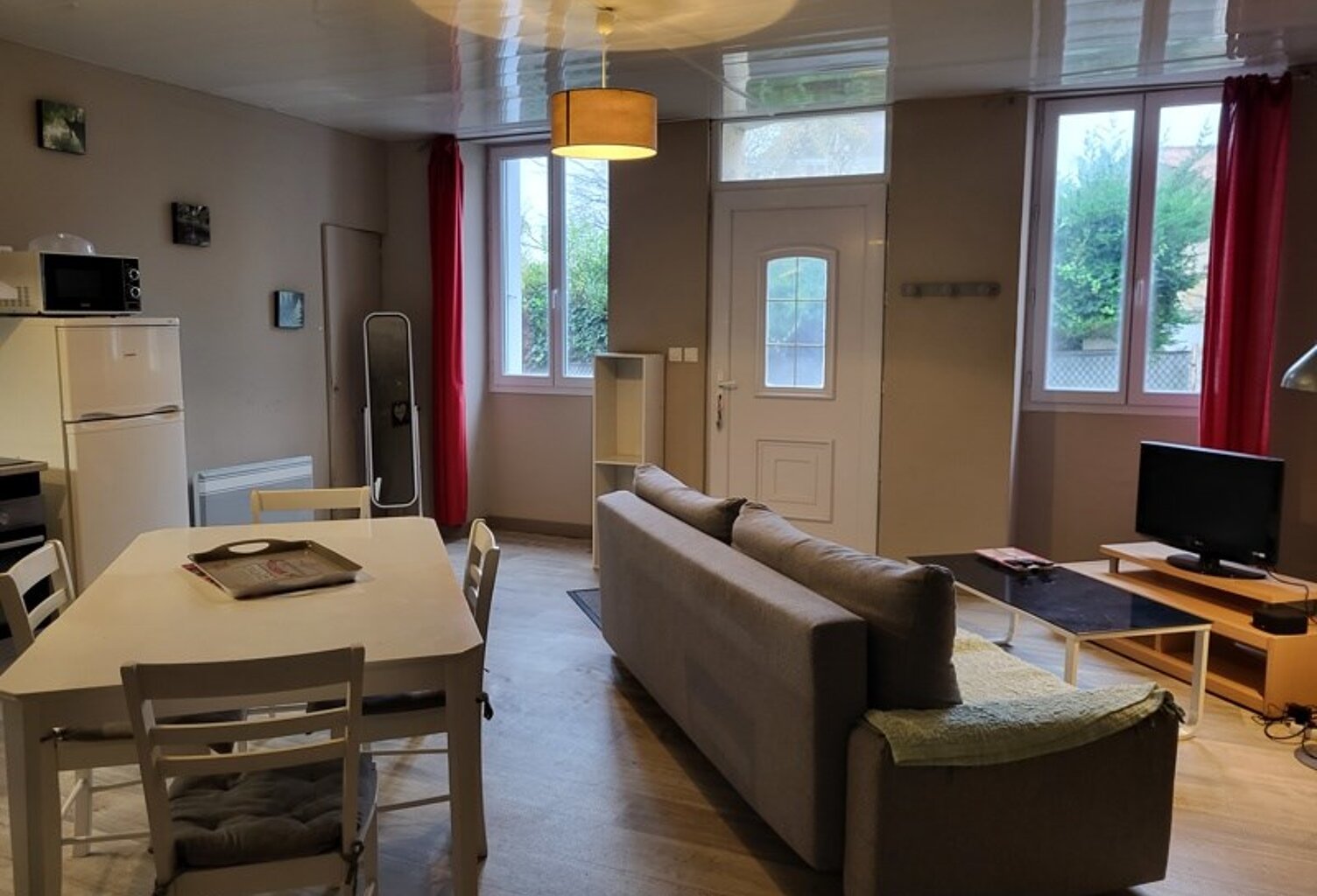 Vente immeuble   Jonzac (17500) — photo 1