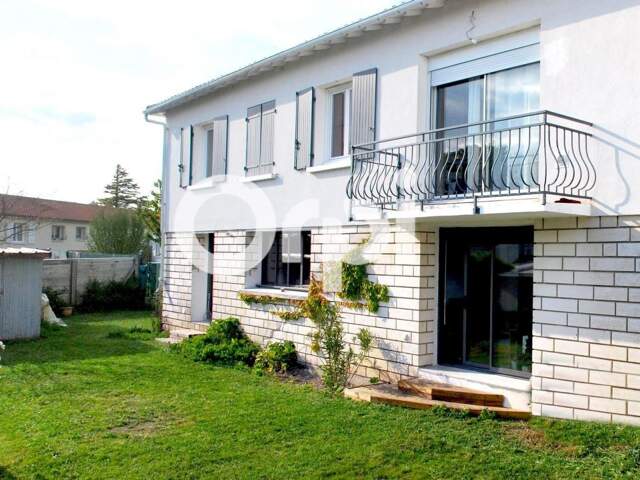 ROYAN, dans un quartier calme, charmante maison de 174 m² ave... — photo du bien