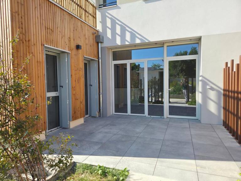 Rochefort Appartement T2 avec stationnement et terrasse — photo 1