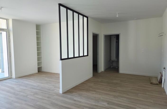 Rochefort Appartement T2 avec stationnement et terrasse — photo 2