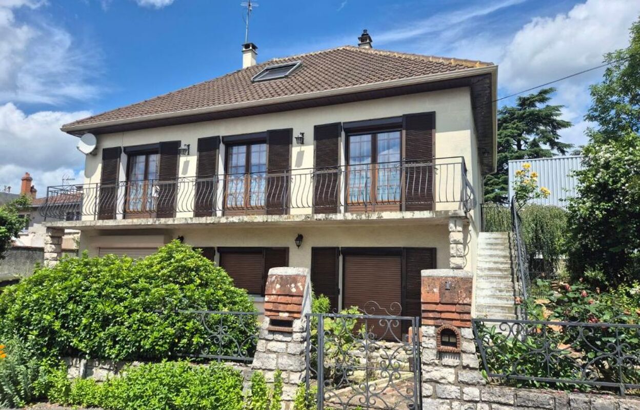 maison 5 pièces 137 m2 à vendre à Fleury-les-Aubrais (45400)