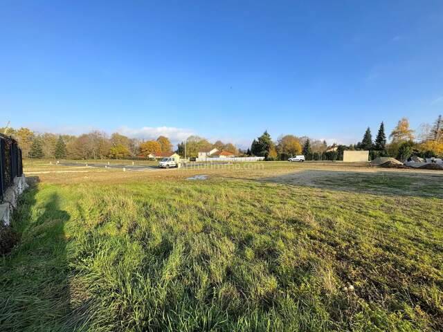 Terrain 539 m² - St-Sorlin-de-Morestel — photo du bien