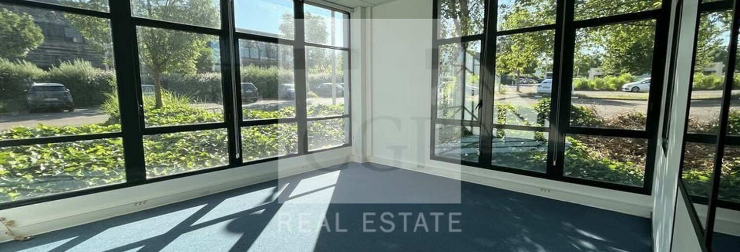 Bureau  294 m² à louer à Saint-Priest (69800)