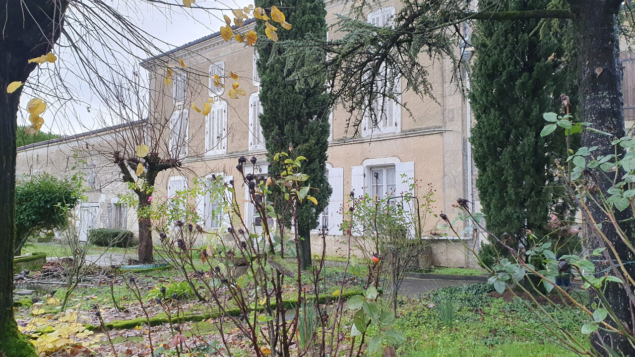 maison 7 pièces 225 m2 à vendre à Vergné (17330)