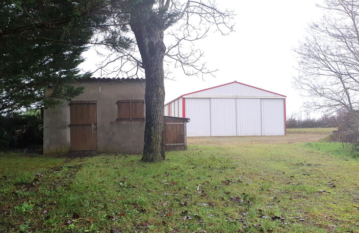 Vente maison 7 pièces 225 m² Vergné (17330) — photo 2