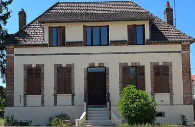 vente maison 290 000 € à proximité de La Postolle (89260)