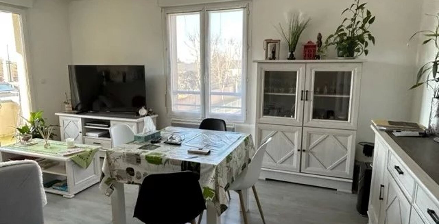 A VENDRE - Appartement 3 pièces Chartres-Lucé avec place de parking — photo 1