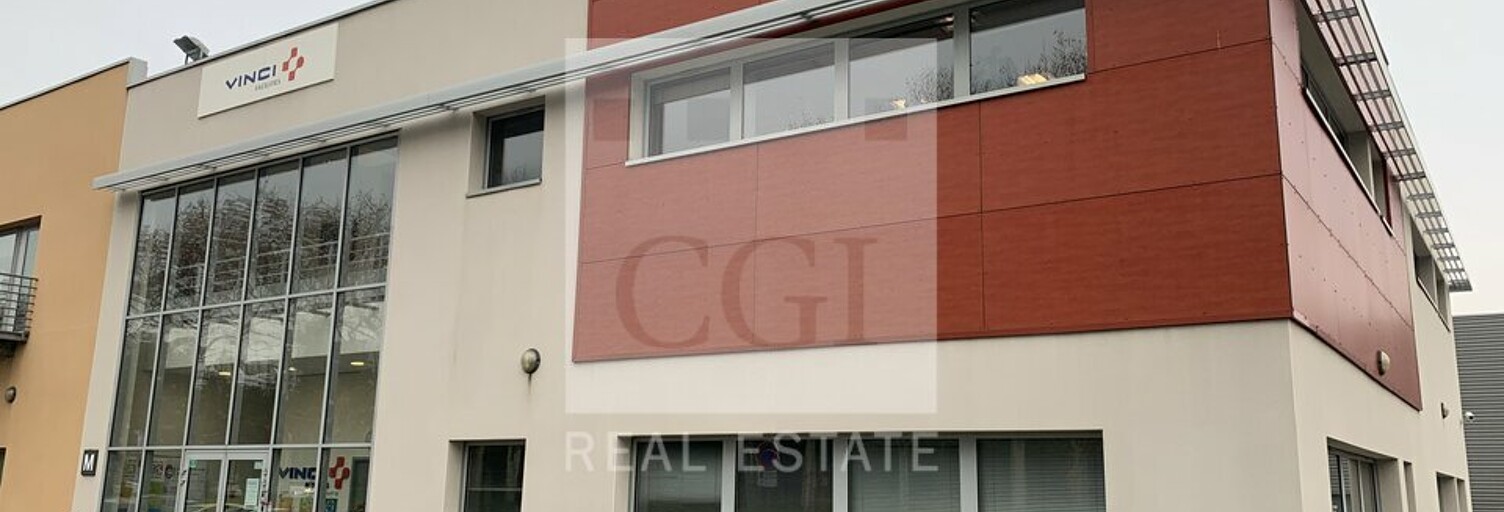 Commerce  1631 m² à louer à Saint-Priest (69800)